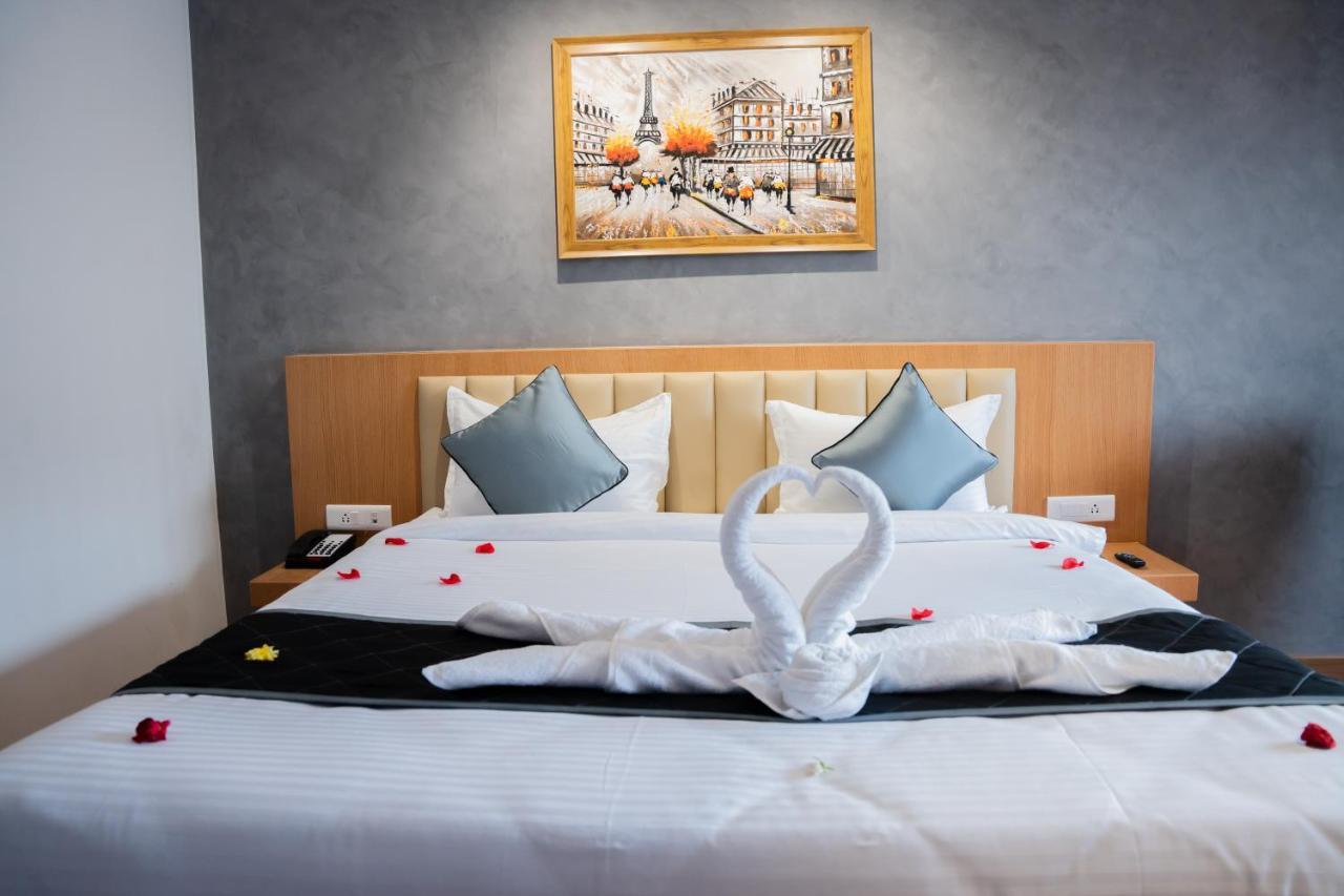 Hotel Tulips Grand Хайдарабад Экстерьер фото