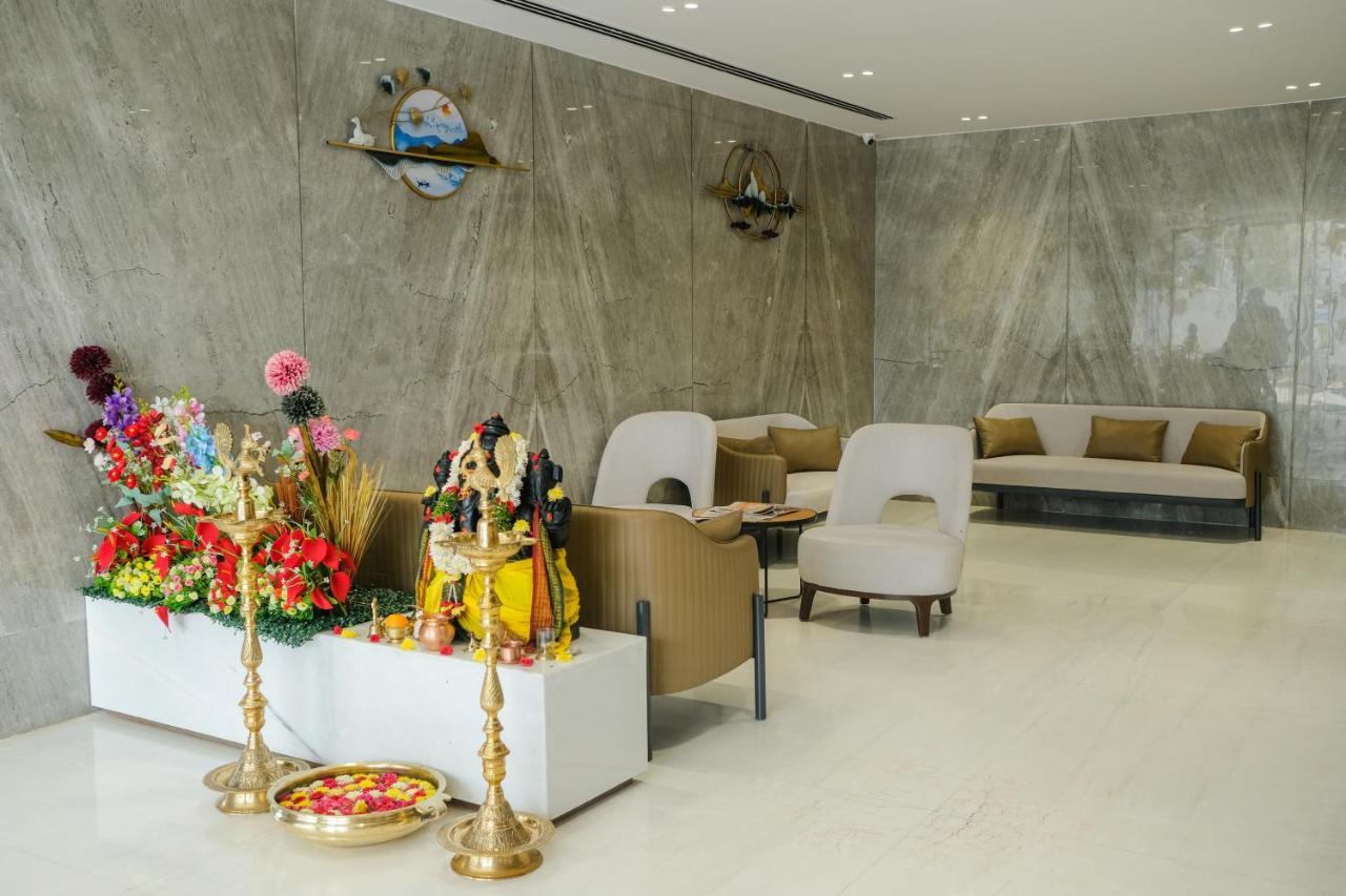 Hotel Tulips Grand Хайдарабад Экстерьер фото